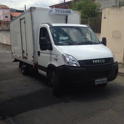 Erros comuns na refrigeração de baús que podem comprometer sua carga